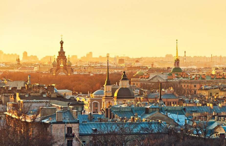 Вид с крышы на Санкт-Петербург