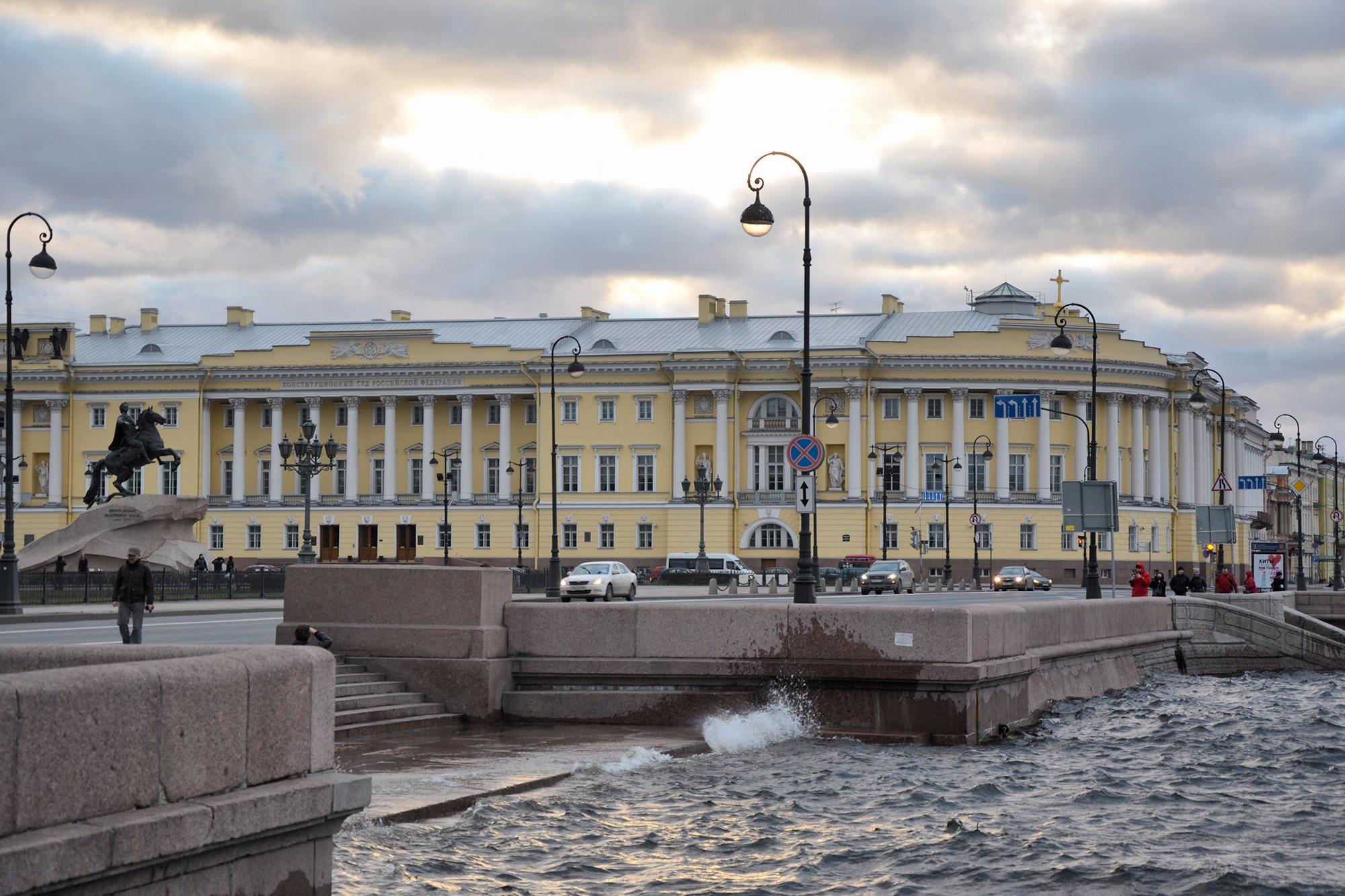 Конституционный суд в санкт петербурге фото