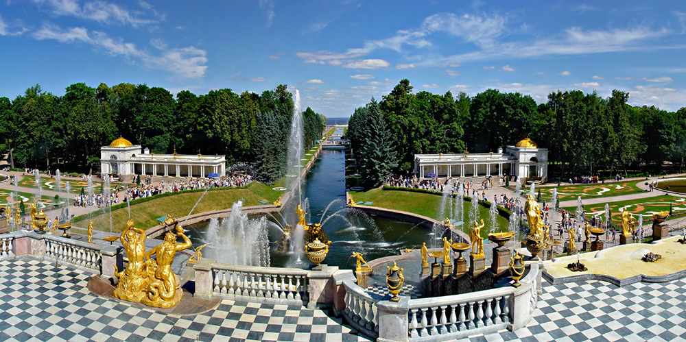 Праздник фонтанов в Петергофе, Санкт-Петербург