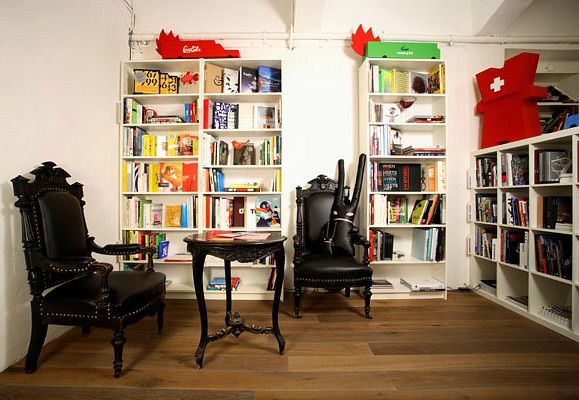 Книжный магазин "Библиотека Проектор" в Санкт-Петербурге