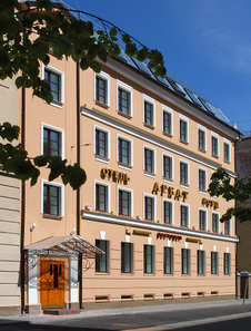 Фасад здания гостиницы