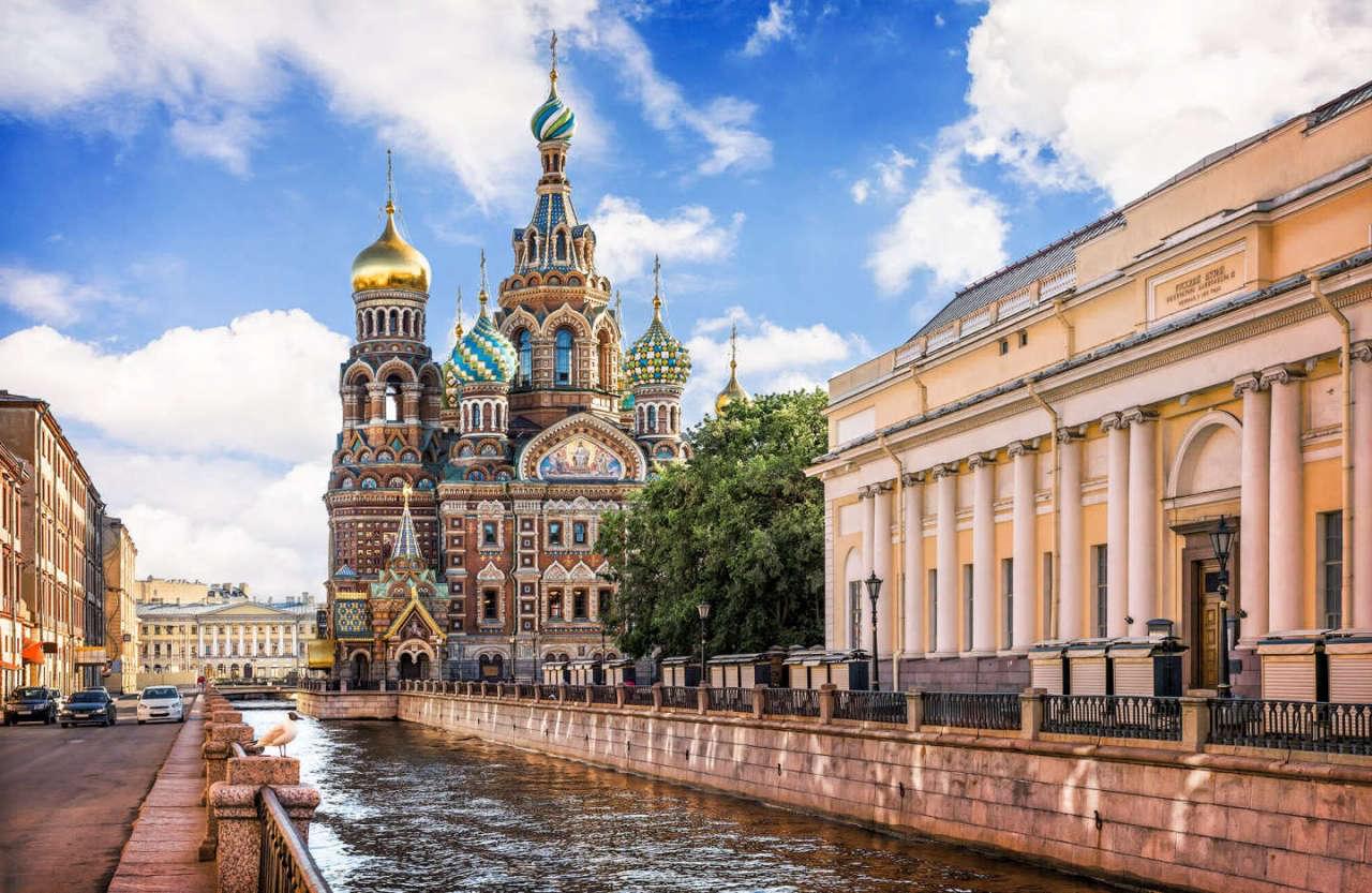 Бронирование гостиницы в Санкт-Петербурге через службу viahotel